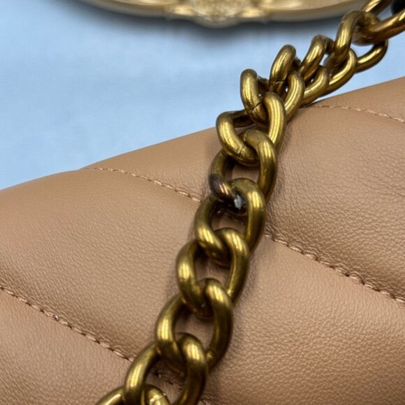 🆕 KURT GEIGER LONDON 🧿 NWOT Large Quilted Leather Soho Shoulder Bag, Camel - Picture 15 of 16